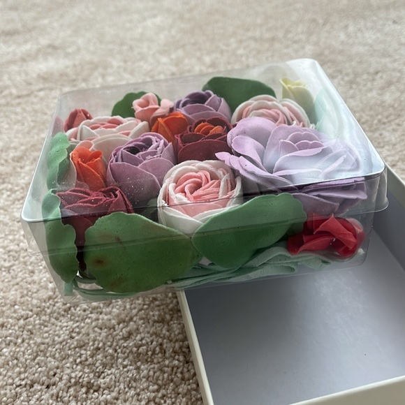 Body Luxuries scented soap bath petals - Picture 8 of 9